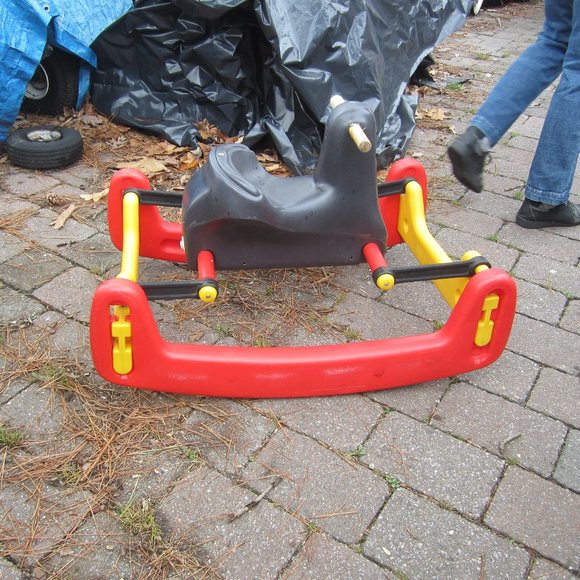 VTG 1995 TODAY'S KIDS ROCKING ANIMAL RIDE, HEAVY DUTY PLASTIC CONSTRUCTION - Picture 1 of 9